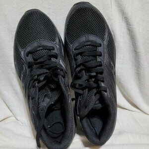 Black Saucony Cohesion, size 11, great condition